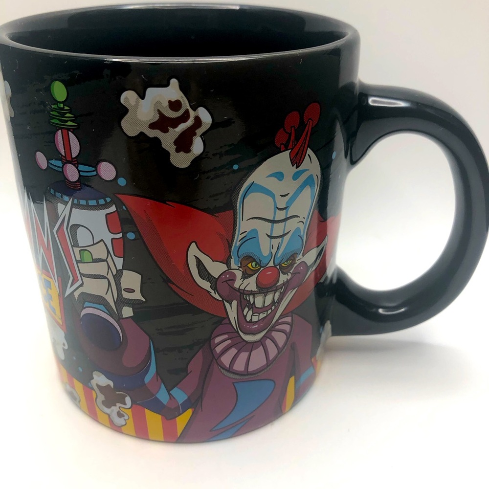 Killer Klowns from outer space mug
